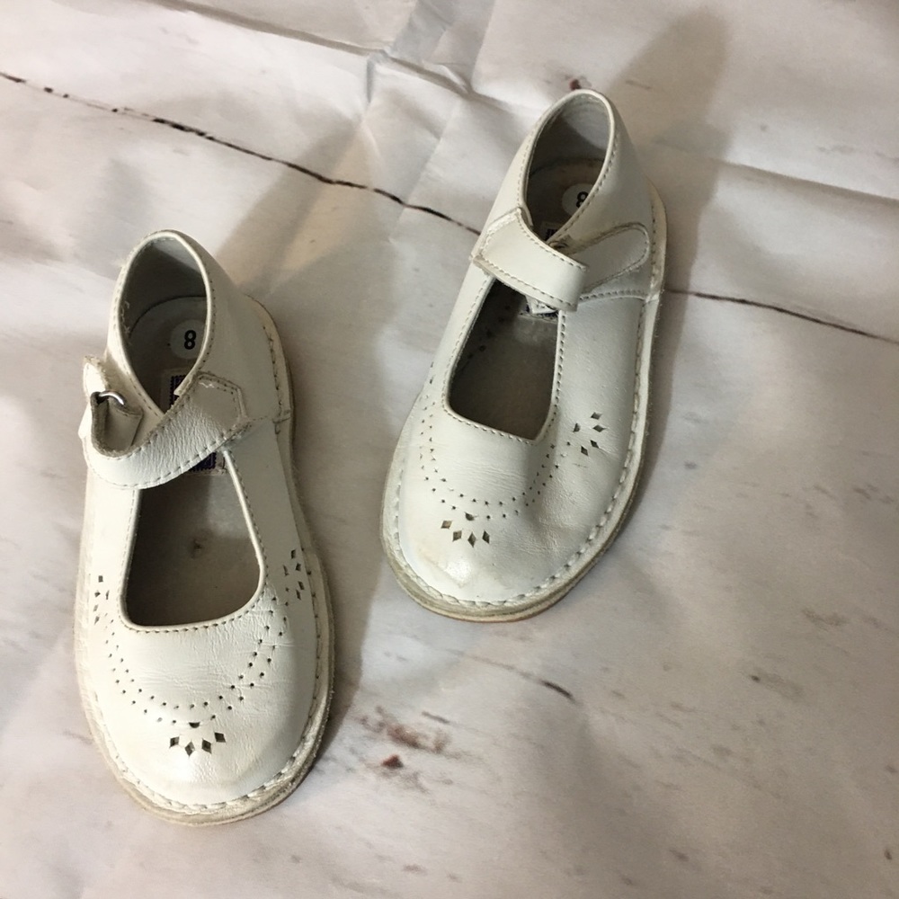 Girls White Leather Dress Shoes (584)